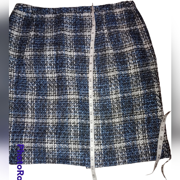 LOFT Side-Zip Tweed Aqua, Black, and White Plaid Skirt, Size 8 - Picture 7 of 9